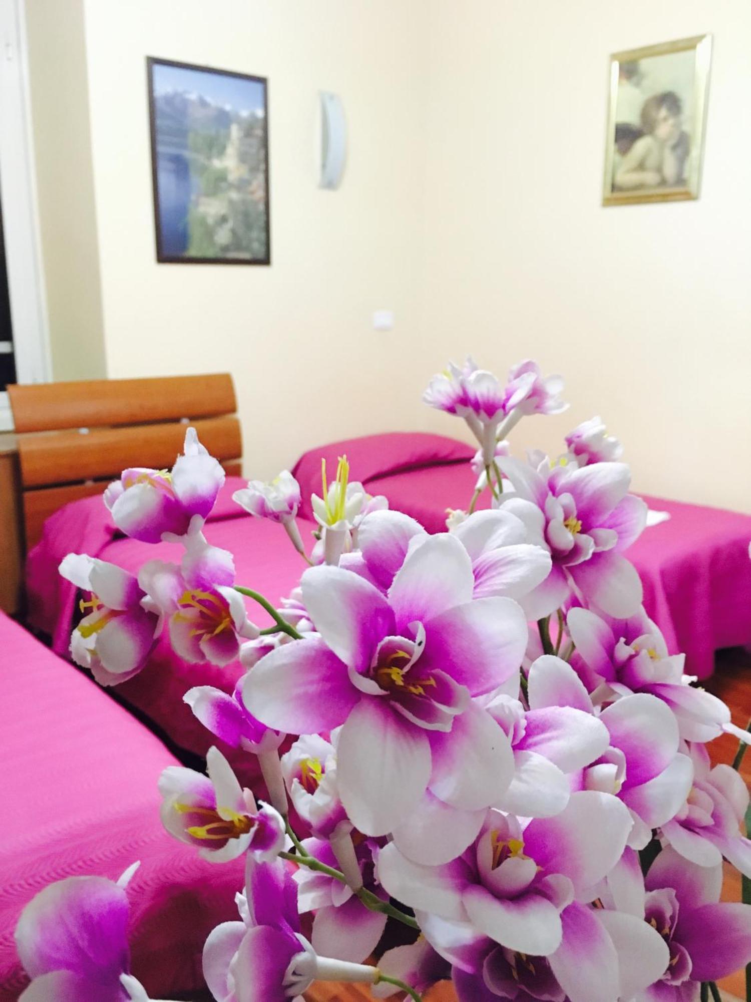 Zhihua Guest House Roma Exterior foto