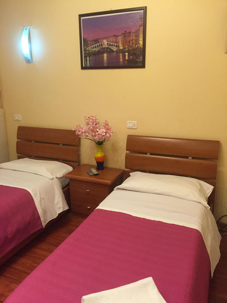Zhihua Guest House Roma Exterior foto