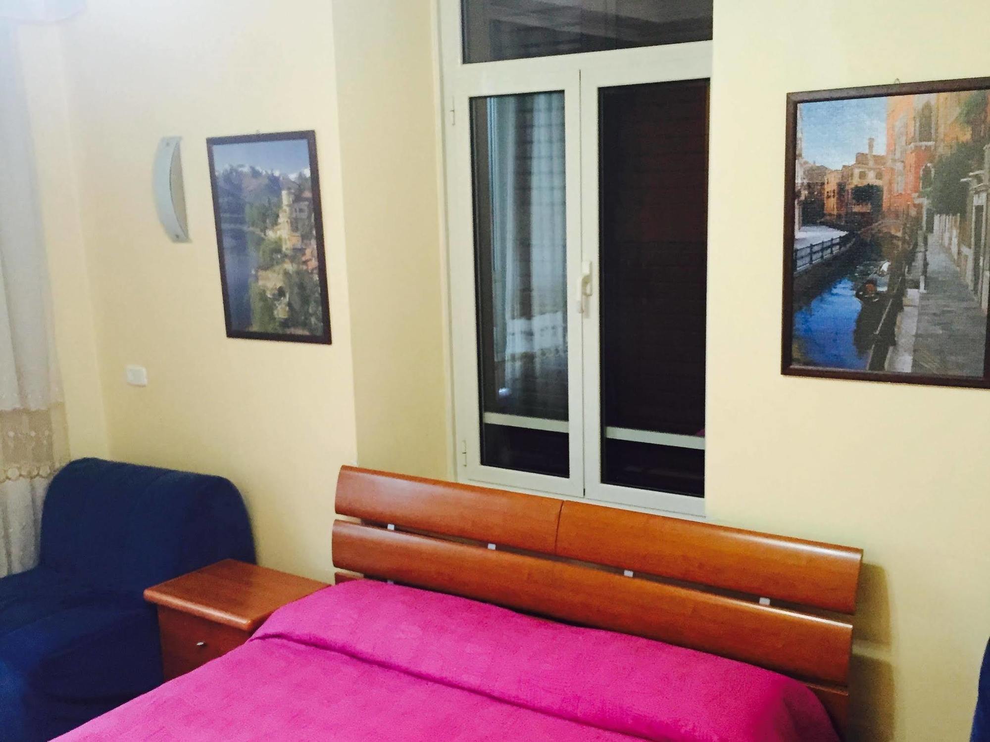 Zhihua Guest House Roma Exterior foto